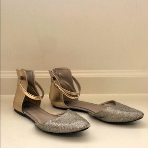 Bebe closed toed flats